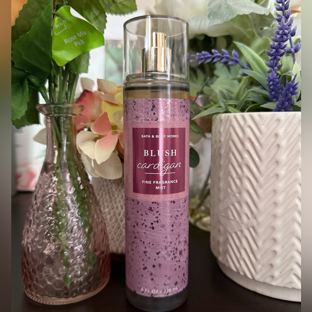 🆕🪷 BATH & BODY WORKS “BLUSH CARDIGAN” FFM. BRAND NEW FULL SIZE.